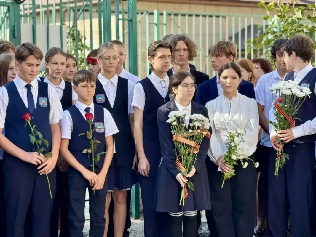 Открытие бюста Героя Открытие бюста Героя