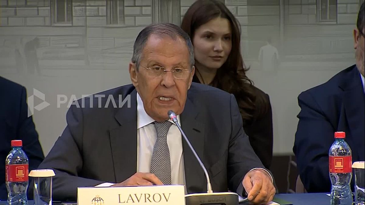 «Евросоюз уперся в абсолютно тупую позицию: заявляет, что никогда не признает Крым и Донбасс», — Сергей Лавров