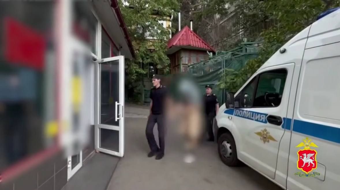 Ялтинец прятал 1,3 килограмма наркотиков в морозилке и постройке на участке
