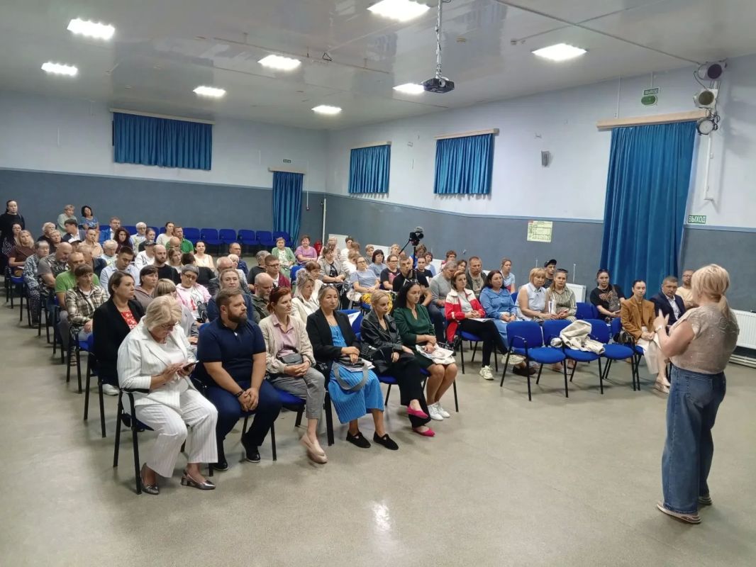 Янина Павленко: Сегодня в работе Алушта – общение с жителями, встречи с большими коллективами, точечная отработка обращений Янина Павленко: Сегодня в работе Алушта – общение с жителями, встречи с большими коллективами, точечная отработка обращений