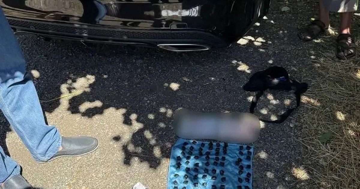 В Симферополе поймали наркокурьера с 117 свёртками гашиша