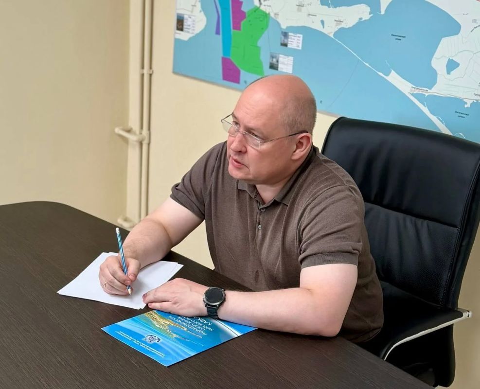 Сергей Цивилев и Михаил Развожаев обсудили подготовку Севастополя к отопительному сезону Сергей Цивилев и Михаил Развожаев обсудили подготовку Севастополя к отопительному сезону