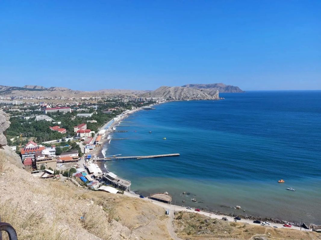 В Крыму официально завершили купальный сезон