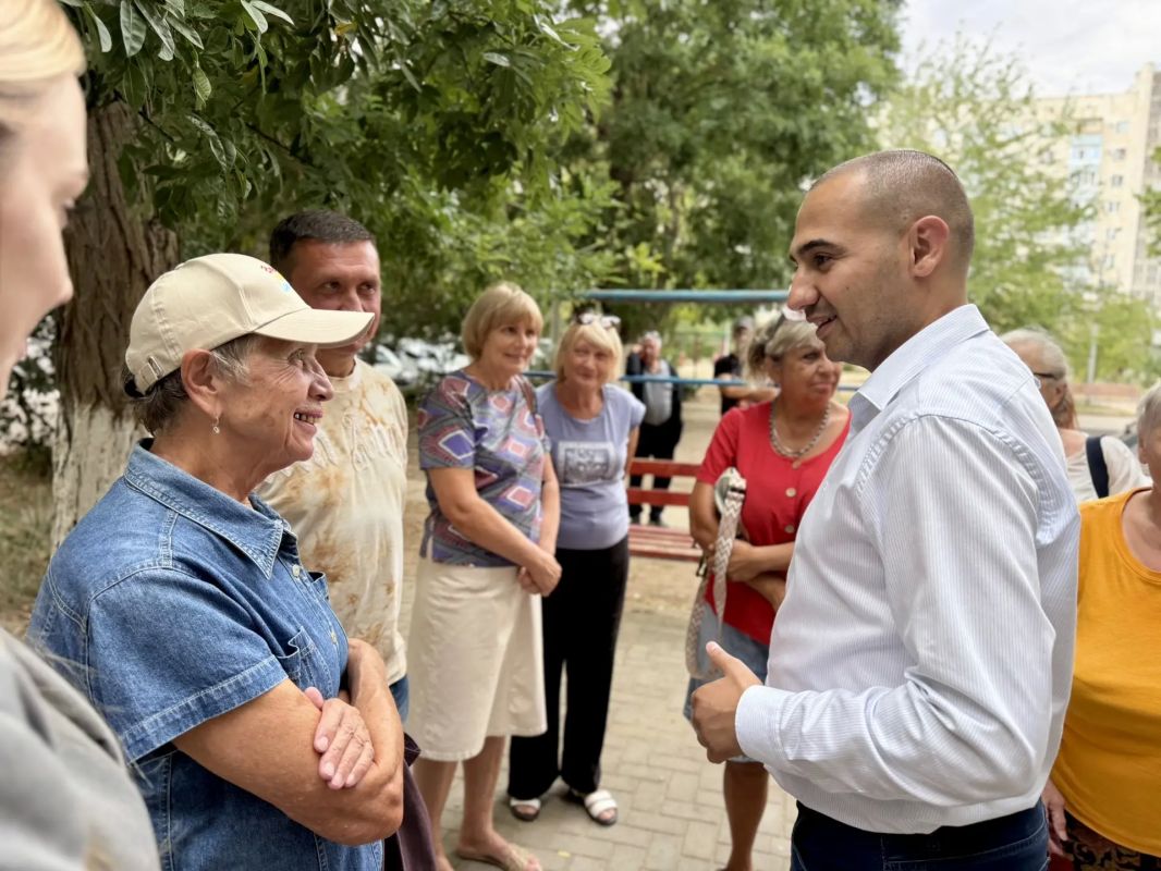 Виталий Оганесян: На встречах с жильцами многоквартирных домов обсудили актуальные для МКД темы Виталий Оганесян: На встречах с жильцами многоквартирных домов обсудили актуальные для МКД темы