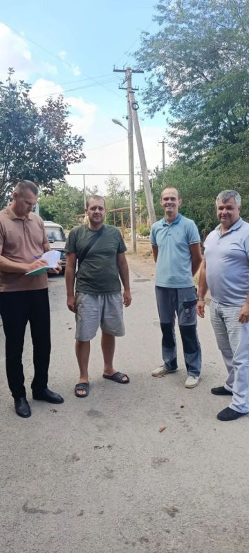 Первый замглавы администрации Сакского района Андрей Польченко посетил село Веселовка Первый замглавы администрации Сакского района Андрей Польченко посетил село Веселовка