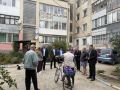Провел встречу с жителями многоквартирных домов в селе Михайловка