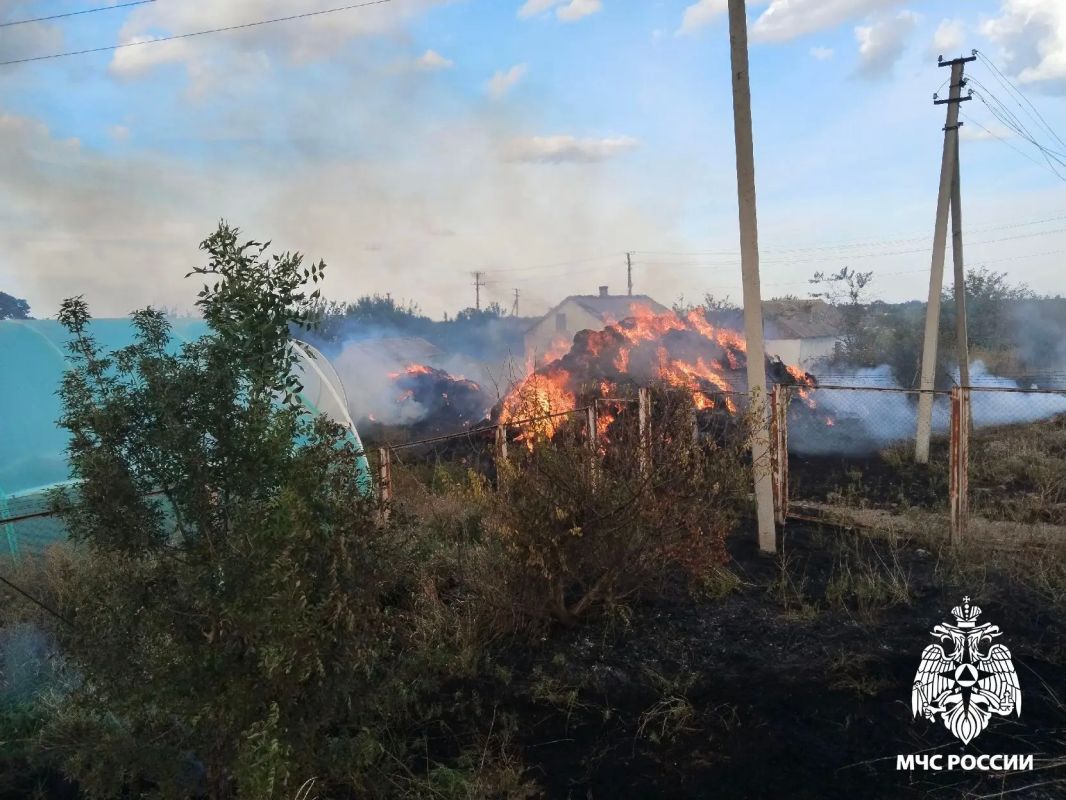 Огнеборцы ликвидировали возгорание на территории частного дома Огнеборцы ликвидировали возгорание на территории частного дома