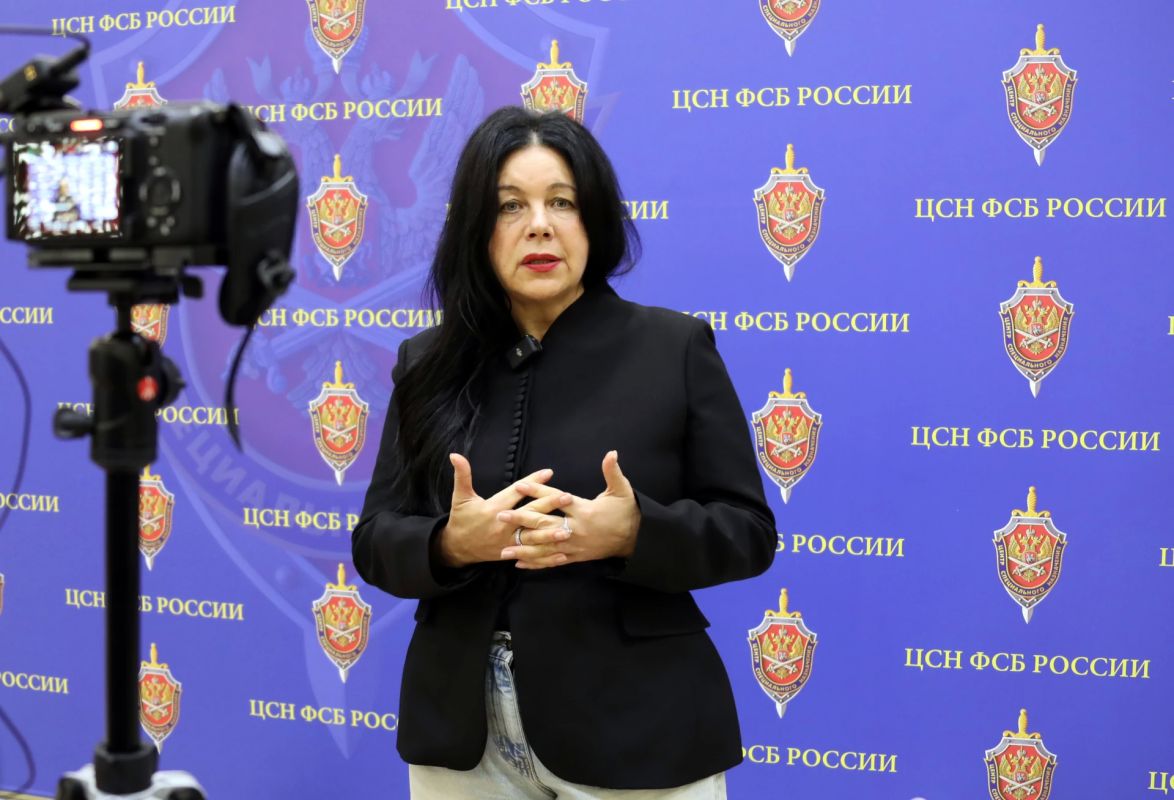 Юрий Котенок: В Культурном центре ЦСН ФСБ РФ состоялся предпремьерный показ 16-серийного художественного фильма «Спецы» — проекта кинокомпании «Триикс медиа», снятого по заказу РЕН ТВ. Режиссер фильма - А. Черняев... Юрий Котенок: В Культурном центре ЦСН ФСБ РФ состоялся предпремьерный показ 16-серийного художественного фильма «Спецы» — проекта кинокомпании «Триикс медиа», снятого по заказу РЕН ТВ. Режиссер фильма - А. Черняев...