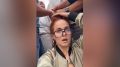 «Я за тебя, Старк!»: в Алуште ревнивая блондинка набросилась на женщину с ребенком