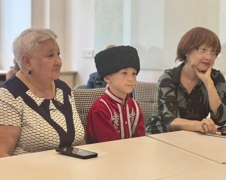 В Севастополе обсудили роль семейных традиций в воспитании детей В Севастополе обсудили роль семейных традиций в воспитании детей