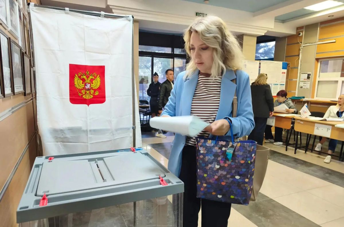 СОТРУДНИКИ КРЫМСКОГО РОСРЕЕСТРА ПРИНИМАЮТ УЧАСТИЕ В ВЫБОРАХ ДЕПУТАТОВ ГОСУДАРСТВЕННОЙ ДУМЫ РФ СОТРУДНИКИ КРЫМСКОГО РОСРЕЕСТРА ПРИНИМАЮТ УЧАСТИЕ В ВЫБОРАХ ДЕПУТАТОВ ГОСУДАРСТВЕННОЙ ДУМЫ РФ