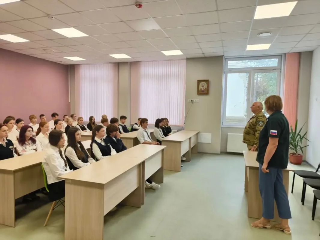 В Республике Крым продолжается реализация Всероссийского патриотического проекта «Диалоги с Героями» В Республике Крым продолжается реализация Всероссийского патриотического проекта «Диалоги с Героями»