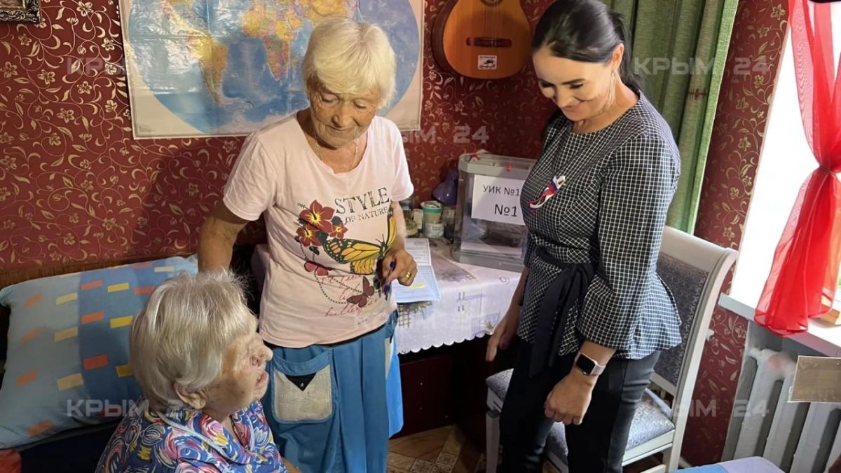 103-летняя жительница Керчи проголосовала на выборах в Госдуму из дома 103-летняя жительница Керчи проголосовала на выборах в Госдуму из дома