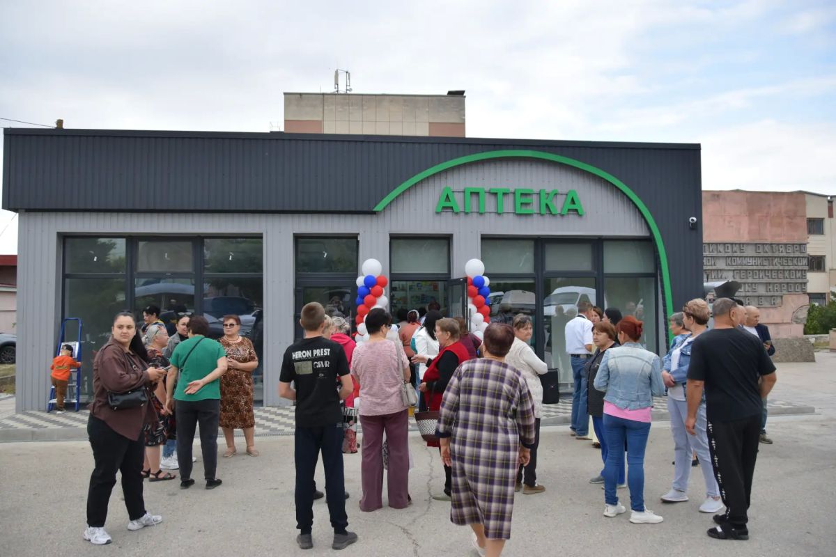 Поздравляем всех жителей села Янтарное с долгожданным событием - в селе открылась аптека Поздравляем всех жителей села Янтарное с долгожданным событием - в селе открылась аптека