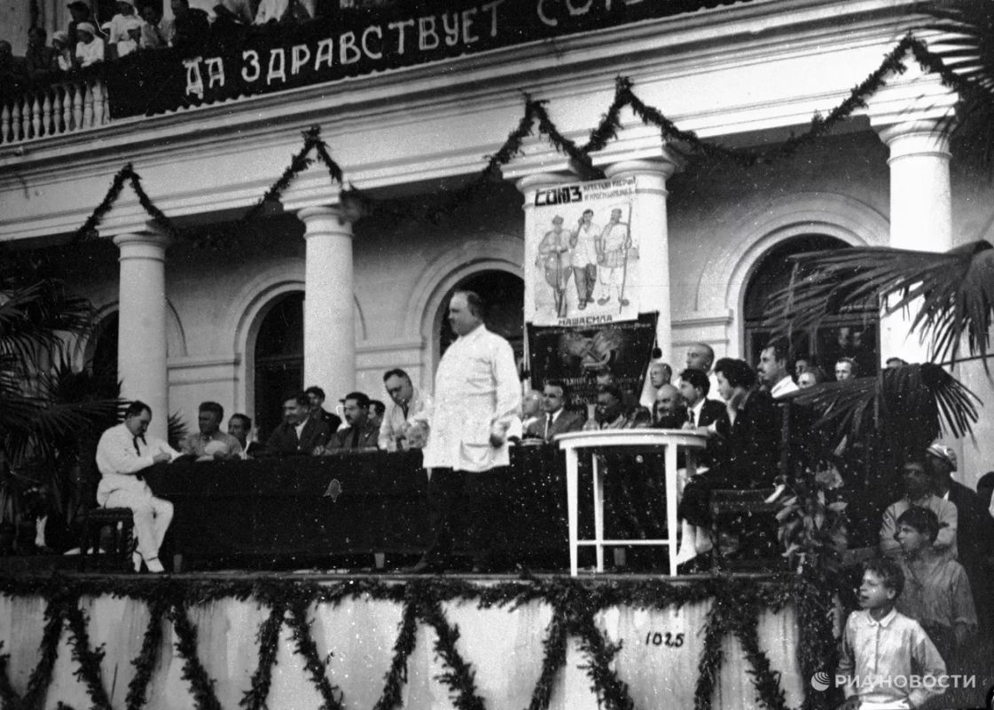 Главный по здоровью: как нарком Семашко открыл курорты Крыма для всех Главный по здоровью: как нарком Семашко открыл курорты Крыма для всех