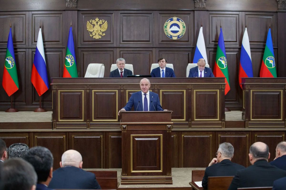 Сегодня полномочный представитель Президента РФ в Северо-Кавказском федеральном округе Юрий Чайка принял участие в торжественном мероприятии по случаю избрания и вступления в должность Главы Карачаево-Черкесской Республики... Сегодня полномочный представитель Президента РФ в Северо-Кавказском федеральном округе Юрий Чайка принял участие в торжественном мероприятии по случаю избрания и вступления в должность Главы Карачаево-Черкесской Республики...