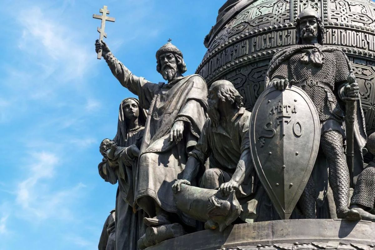 Владимир Немцев: 21 сентября мы отмечаем два значимых праздника — День зарождения российской государственности, а также годовщину Куликовской битвы.