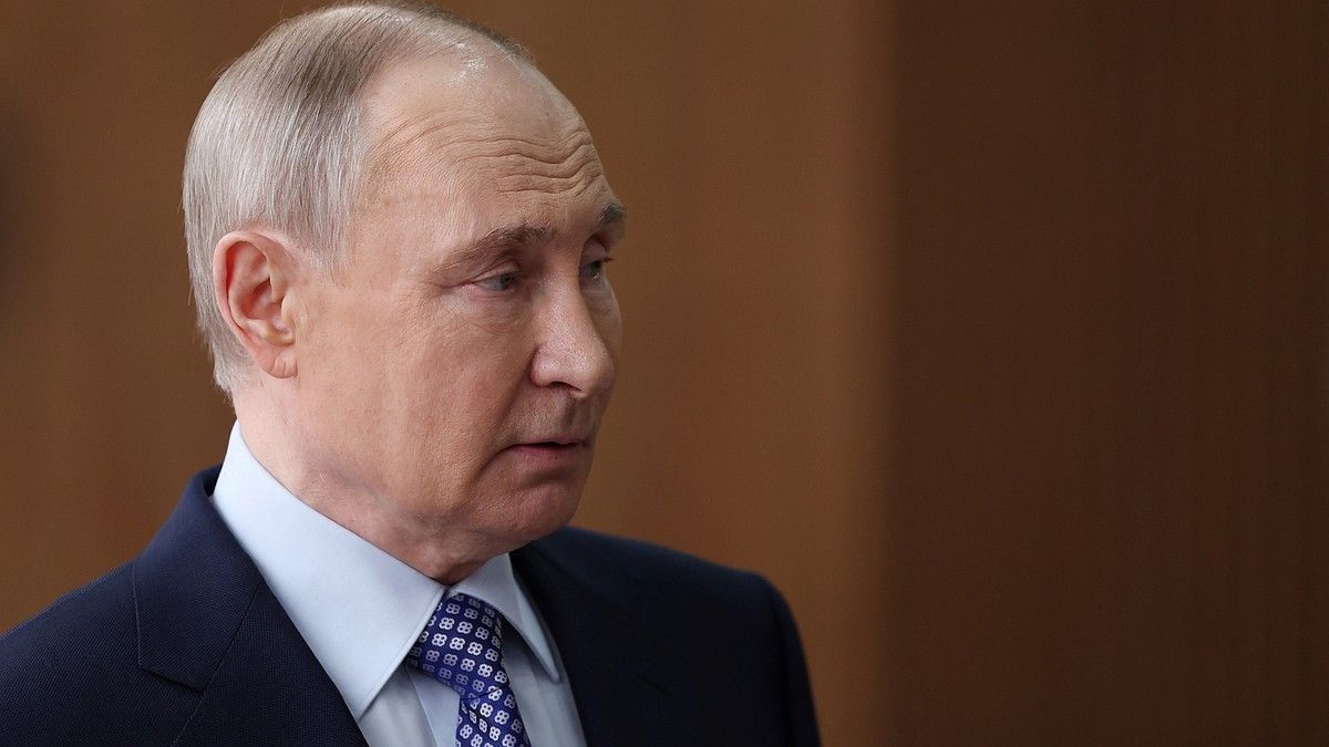 Путин наградил орденом Мужества посмертно помощника машиниста тепловоза из Крыма