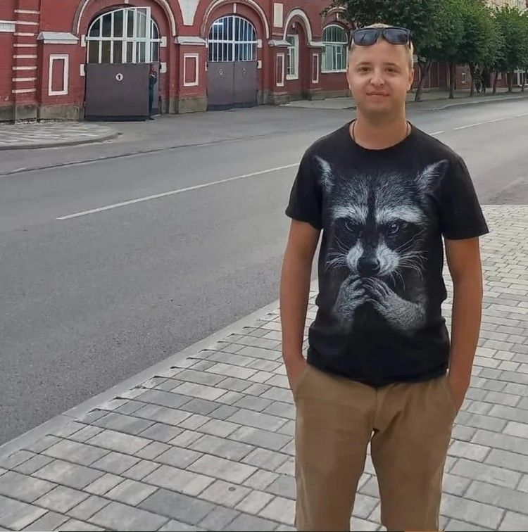 «Эта награда станет семейной реликвией»: погибший при атаке ВСУ железнодорожник из Крыма удостоен ордена Мужества «Эта награда станет семейной реликвией»: погибший при атаке ВСУ железнодорожник из Крыма удостоен ордена Мужества