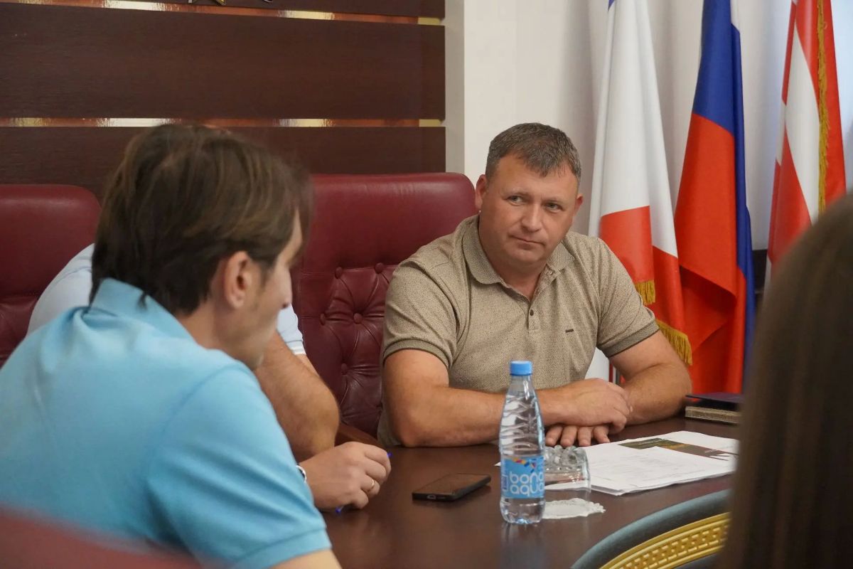 Игорь Крутьков: В Керчи с рабочим визитом побывал министр курортов и туризма Республики Крым Сергей Ганзий Игорь Крутьков: В Керчи с рабочим визитом побывал министр курортов и туризма Республики Крым Сергей Ганзий