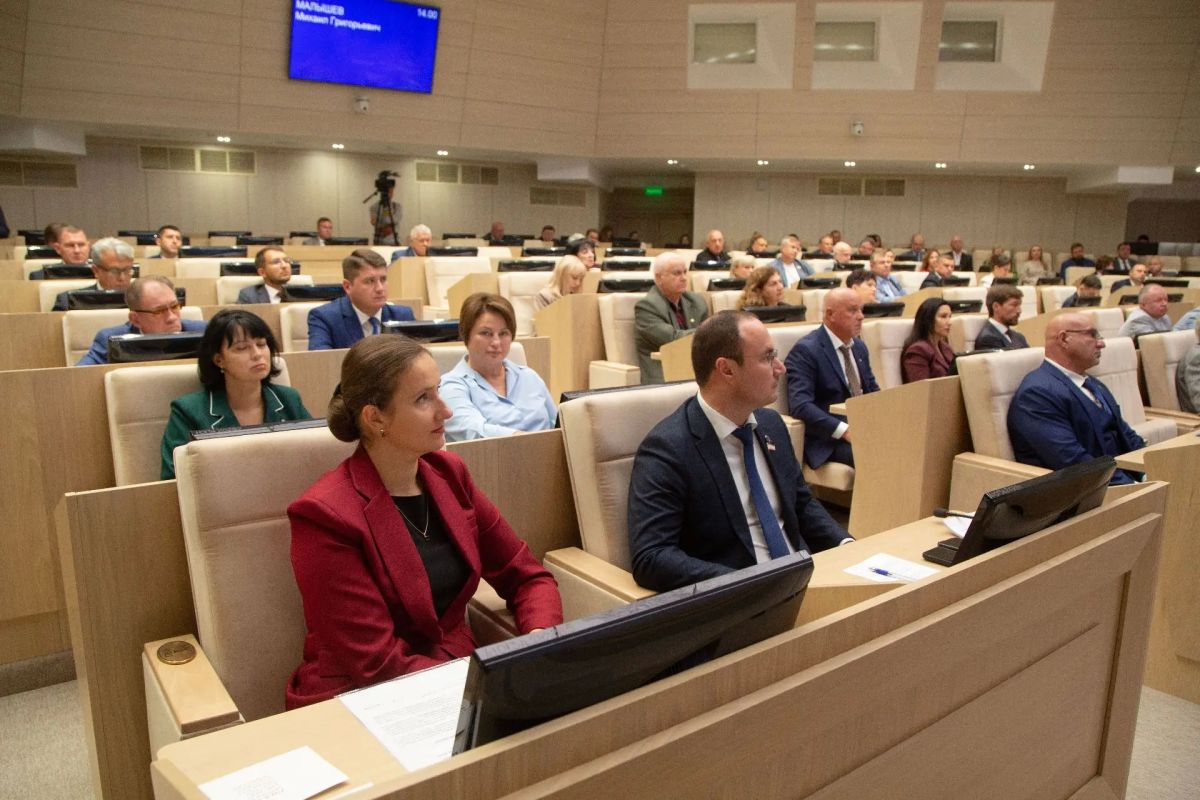 Владимир Константинов: Военнослужащим спасательных формирований и спецподразделений — ветеранам боевых действий в Крыму предоставлены новые льготы Владимир Константинов: Военнослужащим спасательных формирований и спецподразделений — ветеранам боевых действий в Крыму предоставлены новые льготы