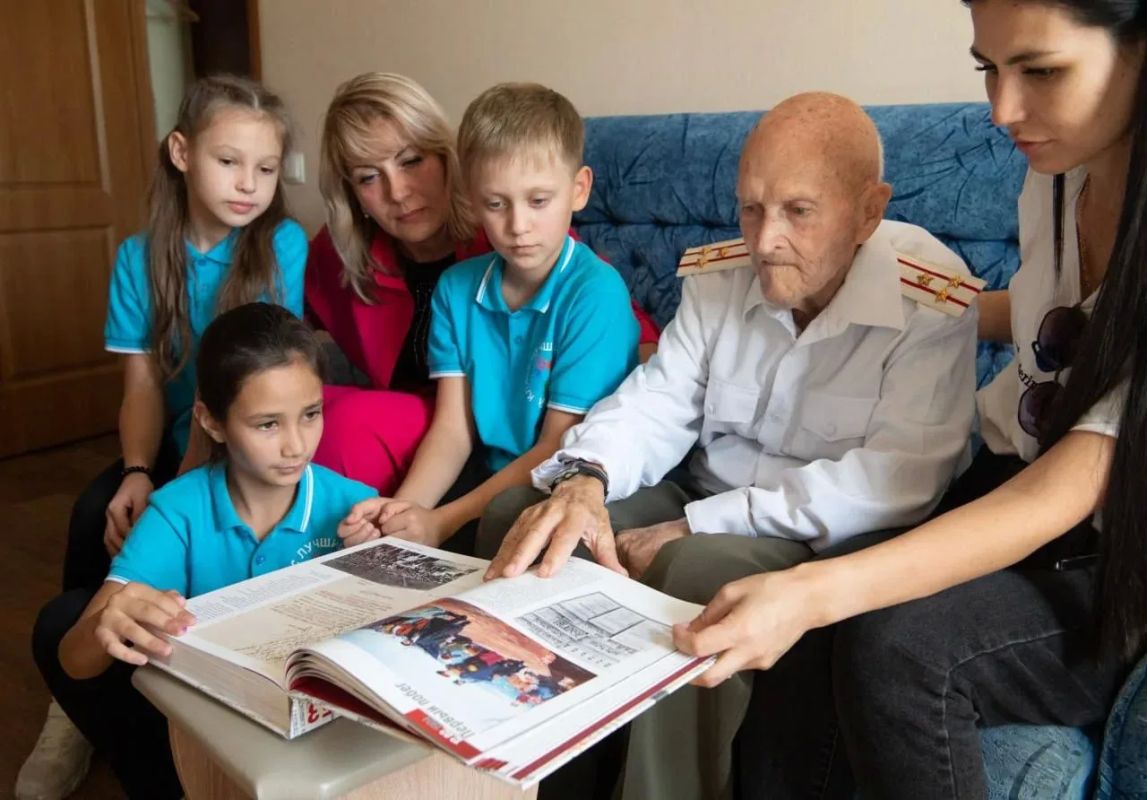 98 лет исполнилось ветерану Великой Отечественной войны в Севастополе