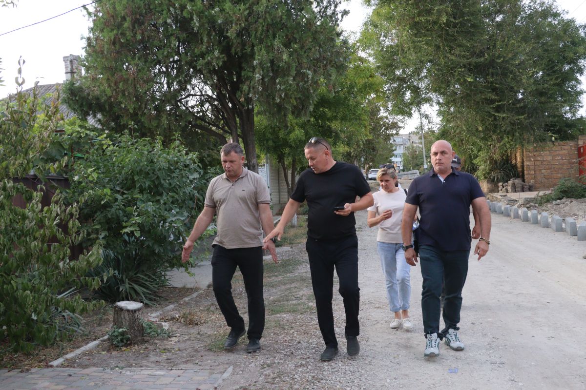В Керчи приступили к ремонту улицы Калинина В Керчи приступили к ремонту улицы Калинина