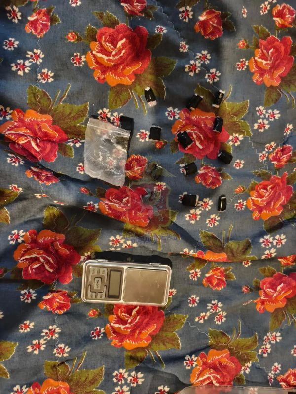 Севастопольские полицейские задержали местного жителя за покушение на сбыт метилэфедрона и марихуаны в крупном размере Севастопольские полицейские задержали местного жителя за покушение на сбыт метилэфедрона и марихуаны в крупном размере