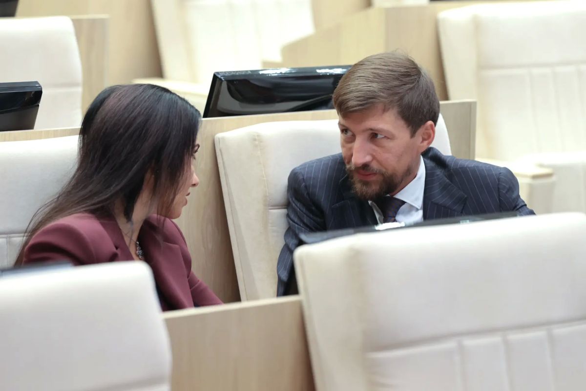 Иван Манучаров: Государственный Совет Республики Крым открыл зимнюю сессию Принял участие в первом заседании пятой сессии третьего созыва Государственного Совета Республики Крым. В повестку дня вошли 53 вопроса Иван Манучаров: Государственный Совет Республики Крым открыл зимнюю сессию Принял участие в первом заседании пятой сессии третьего созыва Государственного Совета Республики Крым. В повестку дня вошли 53 вопроса