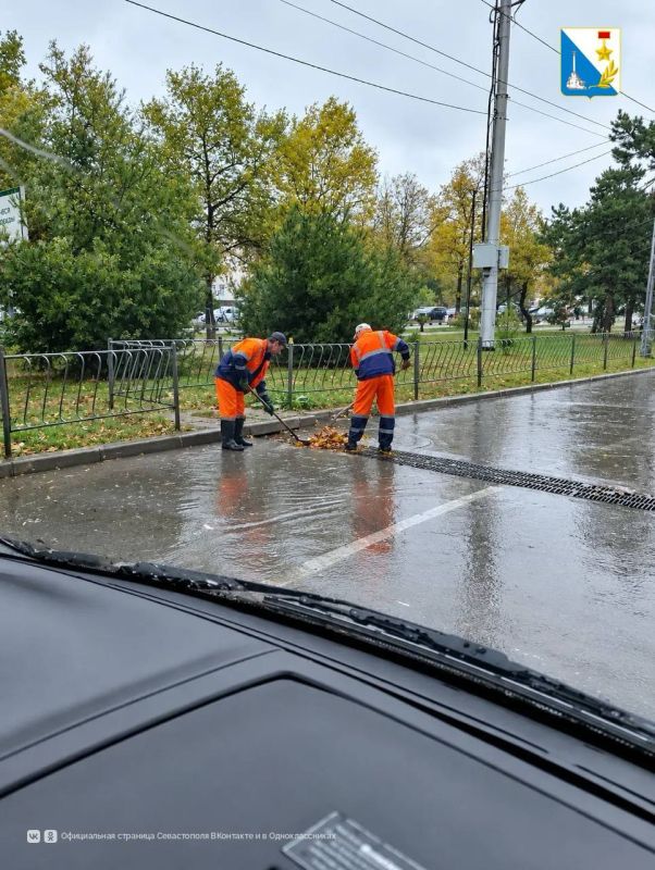 Наши городские службы вовсю устраняют последствия непогоды