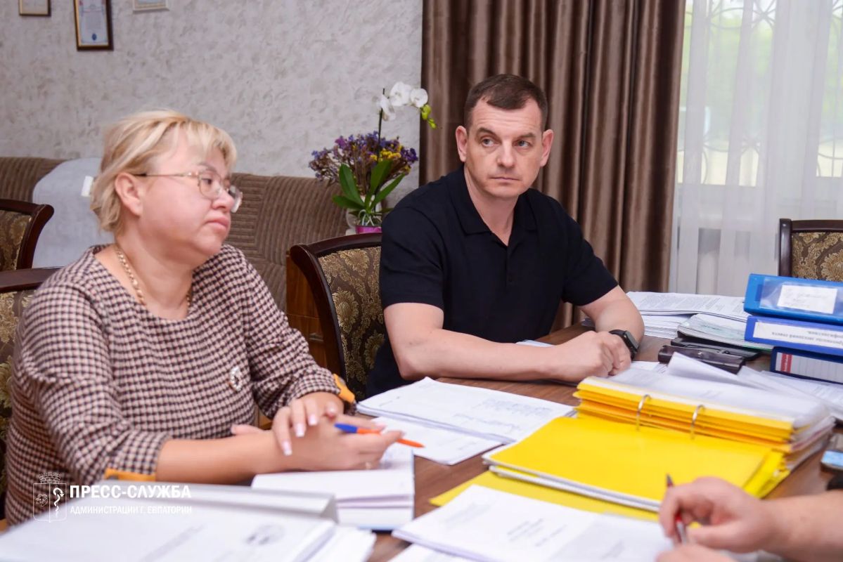 В Евпатории проходят рабочие выезды комиссии по делам несовершеннолетних в школы В Евпатории проходят рабочие выезды комиссии по делам несовершеннолетних в школы