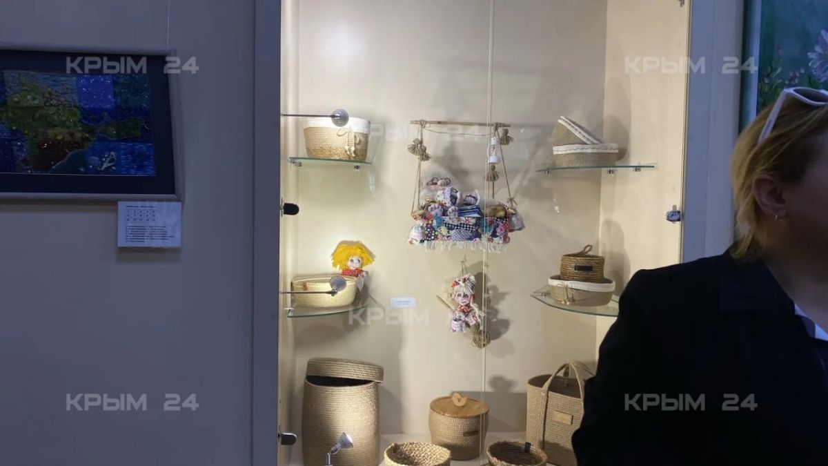 24 сентября в Крымском этнографическом музее открылась выставка «Крымский сувенир»