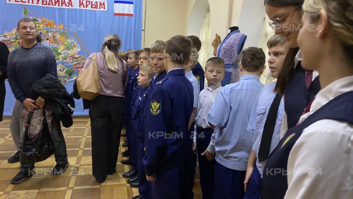 24 сентября в Крымском этнографическом музее открылась выставка «Крымский сувенир» 24 сентября в Крымском этнографическом музее открылась выставка «Крымский сувенир»