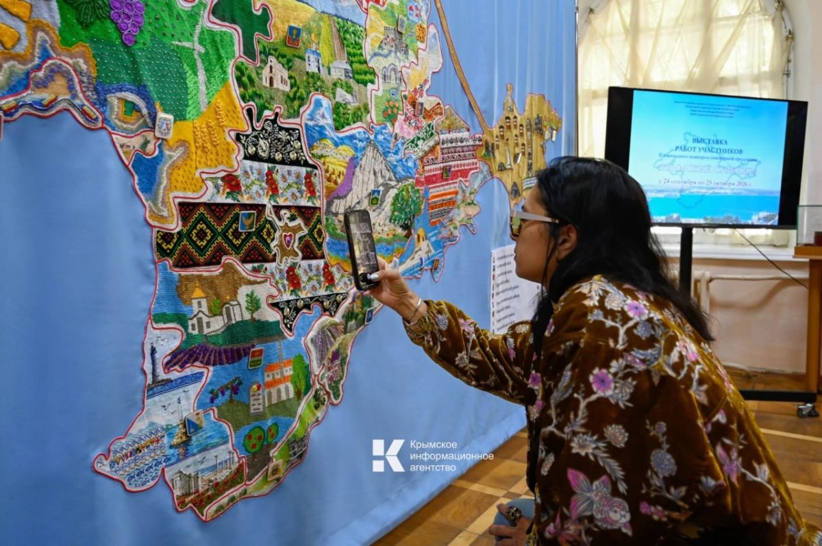 В Симферополе открылась выставка лучших сувениров Крыма, приуроченная ко Всемирному Дню туризма