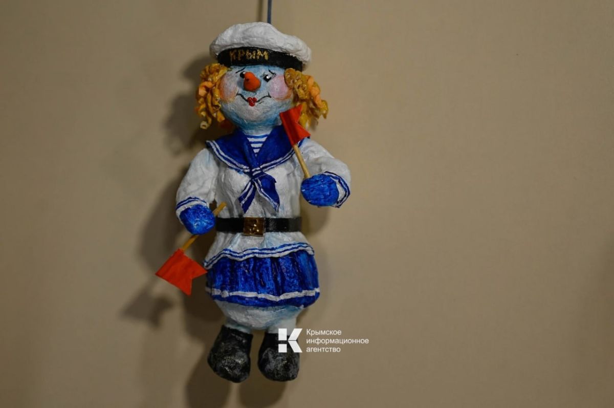 В Симферополе открылась выставка лучших сувениров Крыма, приуроченная ко Всемирному Дню туризма В Симферополе открылась выставка лучших сувениров Крыма, приуроченная ко Всемирному Дню туризма