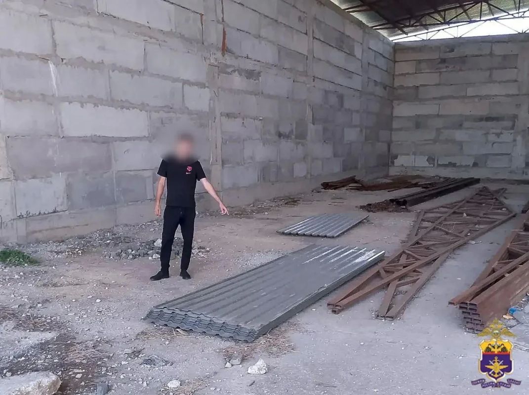 В Крыму транспортные полицейские задержали подозреваемого в краже строительных материалов на сумму более 300 тысяч рублей