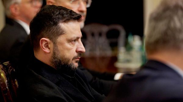 Во все тяжкие: для чего Зеленский снова заговорил о "возвращении" Крыма