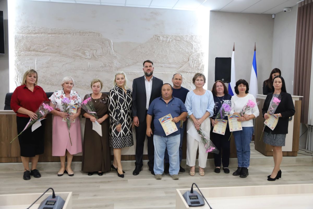 Состоялся праздничный концерт, посвящённый 70-летнему юбилею Крымского Республиканского учреждения «Физиотерапевтическая больница "Чёрные воды" Состоялся праздничный концерт, посвящённый 70-летнему юбилею Крымского Республиканского учреждения «Физиотерапевтическая больница "Чёрные воды"