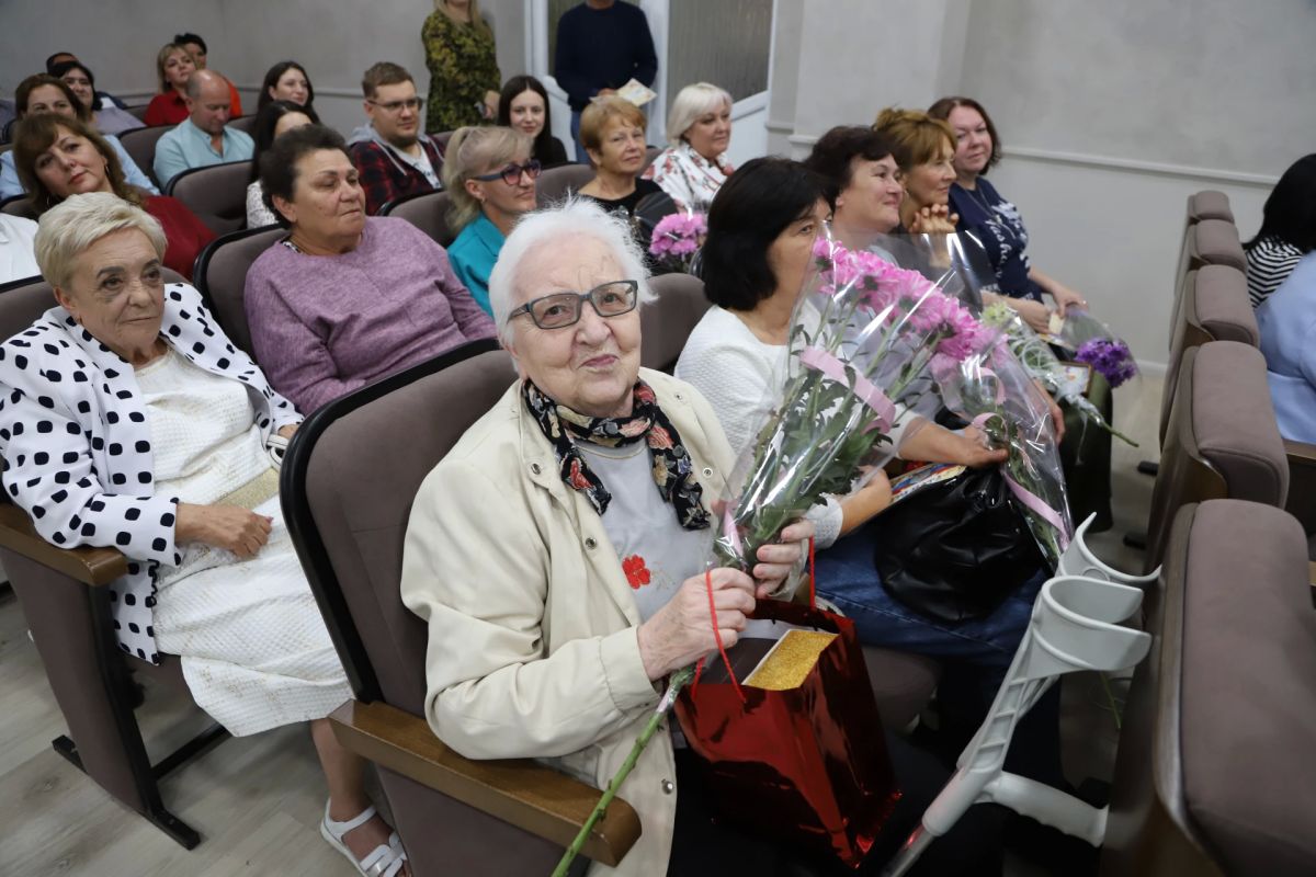 Состоялся праздничный концерт, посвящённый 70-летнему юбилею Крымского Республиканского учреждения «Физиотерапевтическая больница "Чёрные воды" Состоялся праздничный концерт, посвящённый 70-летнему юбилею Крымского Республиканского учреждения «Физиотерапевтическая больница "Чёрные воды"