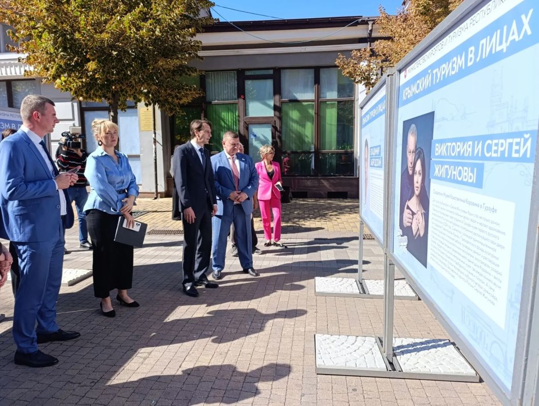 Крым чествует профессионалов: в Симферополе открылась вторая выставка «Крымский туризм в лицах»