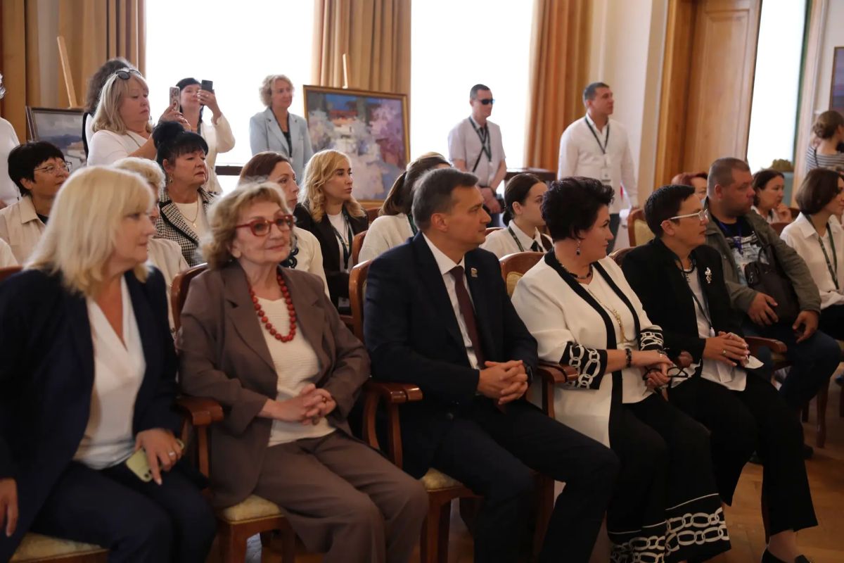 Ливадийскому дворцу — 115 лет! Ливадийскому дворцу — 115 лет!