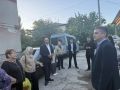Встретился с жителями многоквартирного дома в поселке по ул. Победы Нижнегорского района