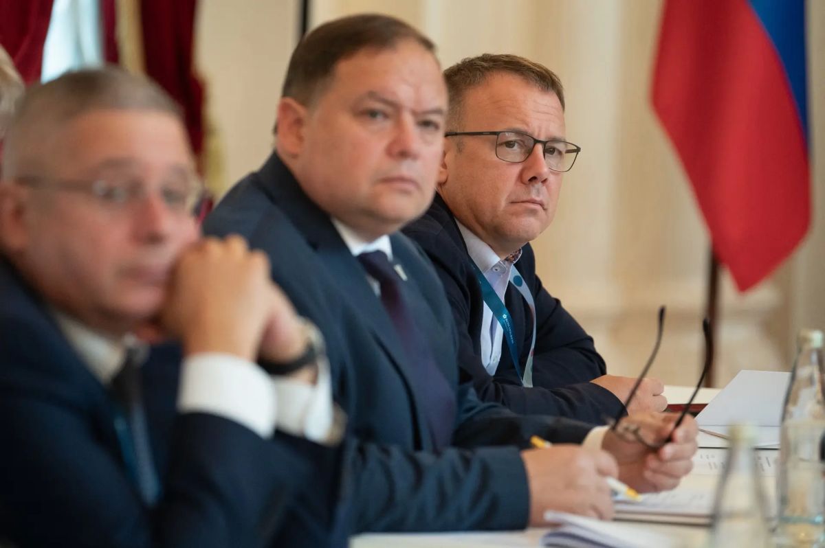 Михаил Развожаев: Сегодня в Санкт-Петербурге вместе с помощником Президента, секретарём Госсовета России Алексеем Геннадьевичем Дюминым, заместителем Председателя Правительства Татьяной Алексеевной Голиковой, председателем... Михаил Развожаев: Сегодня в Санкт-Петербурге вместе с помощником Президента, секретарём Госсовета России Алексеем Геннадьевичем Дюминым, заместителем Председателя Правительства Татьяной Алексеевной Голиковой, председателем...