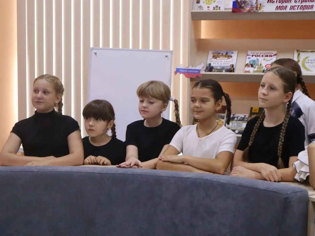 Сегодня торжественно открыли современную модельную библиотеку в селе Завет-Ленинский Сегодня торжественно открыли современную модельную библиотеку в селе Завет-Ленинский