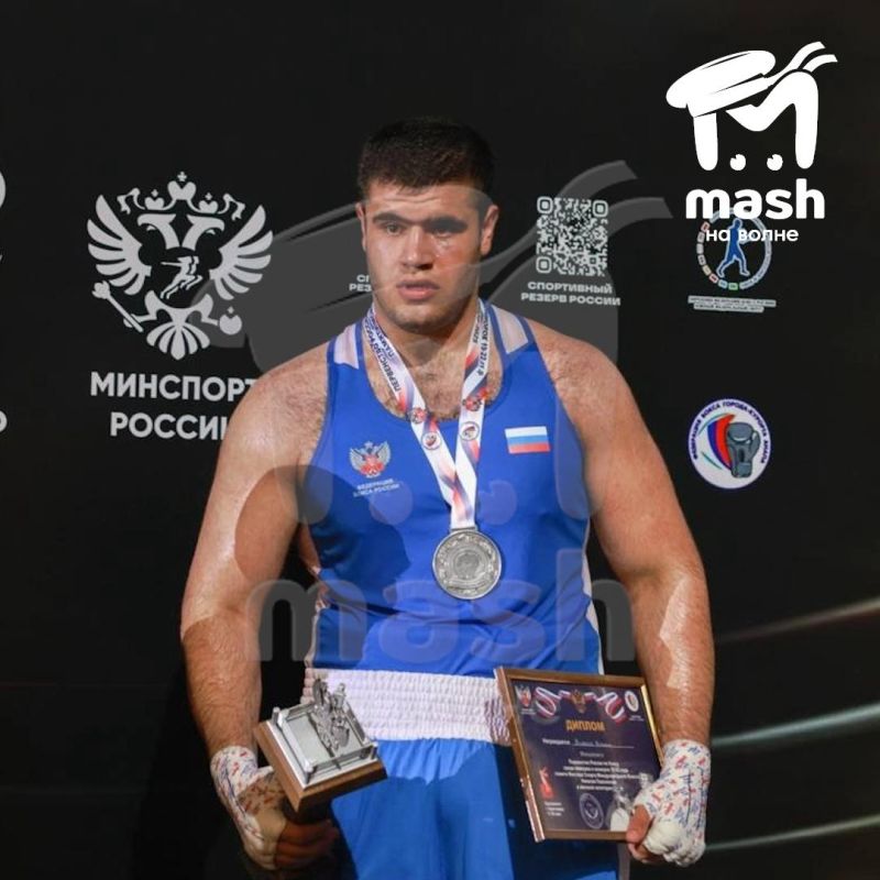 Чемпион Европы по боксу из Севастополя работал на телефонных мошенников