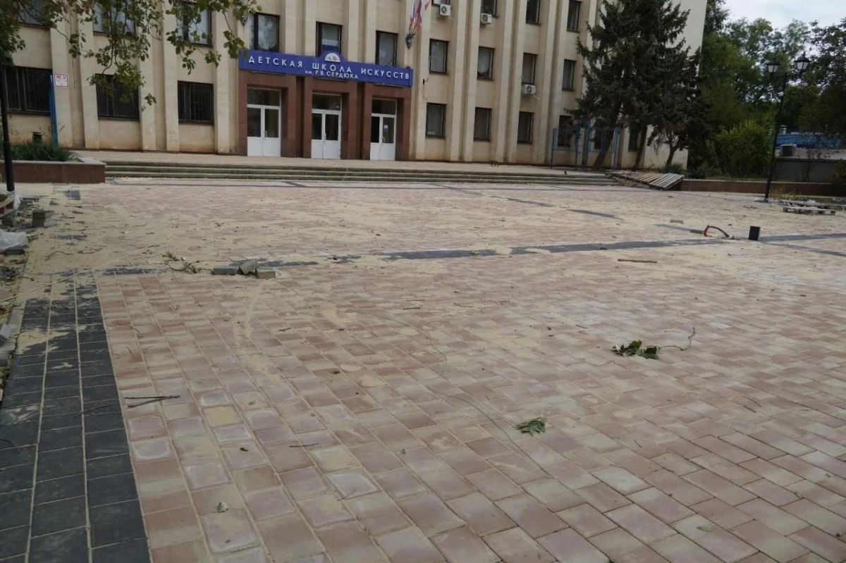 В рамках рабочего визита в Керчь заместитель Председателя Совета министров Республики Крым Николай Воробьев совместно с исполняющим обязанности главы администрации города Игорем Крутьковым и заместителем главы администрации... В рамках рабочего визита в Керчь заместитель Председателя Совета министров Республики Крым Николай Воробьев совместно с исполняющим обязанности главы администрации города Игорем Крутьковым и заместителем главы администрации...