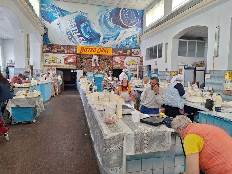 На Центральном рынке Кишинева заглохла торговля: Покупатели жалуются, что копят деньги на оплату коммуналки зимой, а продавцы жалуются, что нет продаж - что почем На Центральном рынке Кишинева заглохла торговля: Покупатели жалуются, что копят деньги на оплату коммуналки зимой, а продавцы жалуются, что нет продаж - что почем
