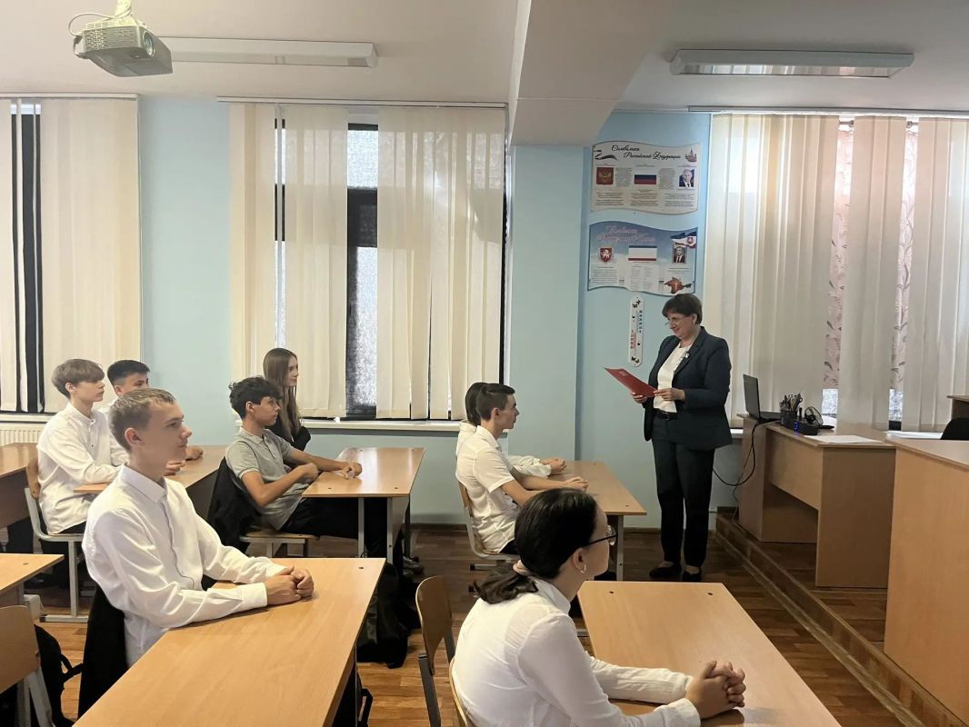 Минюст Крыма придает особое значение работе по правовому просвещению граждан Минюст Крыма придает особое значение работе по правовому просвещению граждан