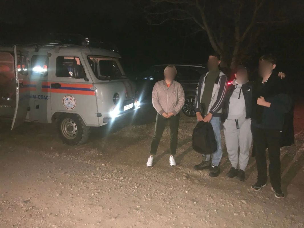 Оказание помощи туристам на нижнем плато горы Чатыр-Даг