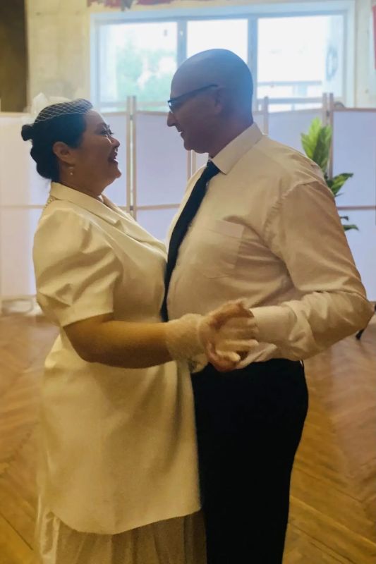 В Евпаторийском городском отделе ЗАГС продолжается осенний сезон чествования юбиляров семейной жизни, так называемый «Калейдоскоп свадебных юбилеев» В Евпаторийском городском отделе ЗАГС продолжается осенний сезон чествования юбиляров семейной жизни, так называемый «Калейдоскоп свадебных юбилеев»